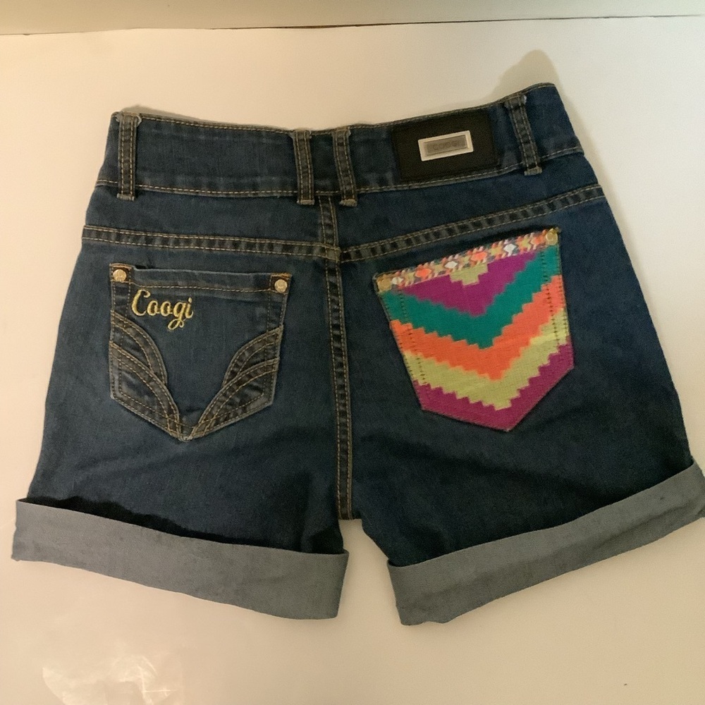 Coogi women’s‎ 7/8 light distressed denim embroidered festival vacation shorts